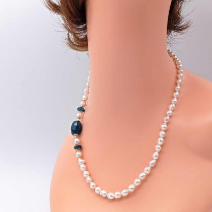 collana girocollo in perle di fiume con apatite