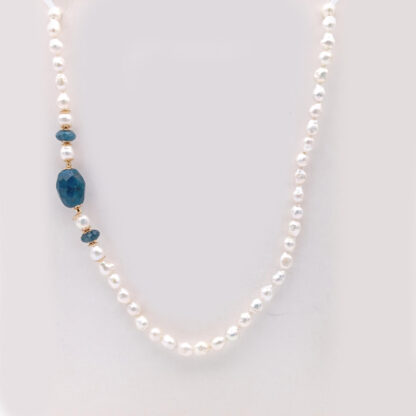 collana girocollo in perle di fiume con apatite